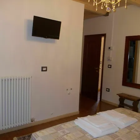 Romagnoli 36 Vendégház Verona